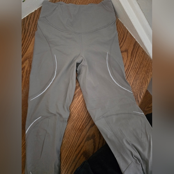 Lululemon - Base Pace leggings - Picture 5 of 6